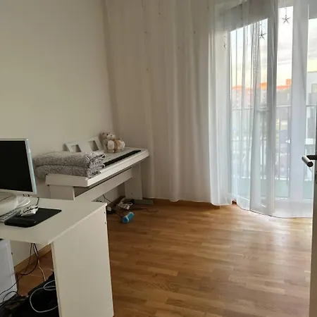 And Well-maintained In Apartman *